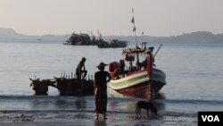 ငပလီမြို့ တံငါရွာတခုမြင်ကွင်း (အောက်တိုဘာ ၂၀၁၅)