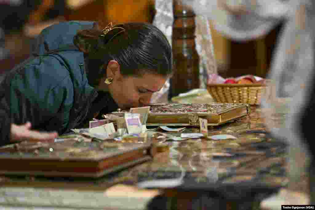  МПЦ-ОА и македонските православни верници го празнуваат Велигден во Соборниот храм &bdquo;Св. Климент Охридски&ldquo;. Велигденска богослужба под водство на г.г. Стефан &nbsp; 