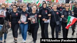 یکی از تجمع‌های انجمن خانواده قربانیان پرواز پی اس ۷۵۲ هواپیمای اوکراینی در تورنتوی کانادا 