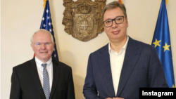 Ambasador SAD Kristofer Hil i predsednik Srbije Aleksandar Vučić 8. avgusta 2023.