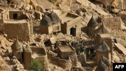 Vue sur Bandiagara, au centre du Mali, le 9 février 2005 (FRANCOIS XAVIER MARIT / AFP).