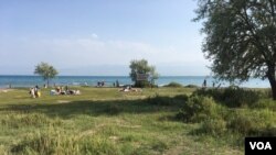 Baliqchi sohili, Issiq-ko'l, Qirg'iziston, 10-iyun, 2024 