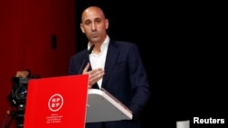 El presidente de la Real Federación Española de Fútbol, Luis Rubiales, durante una conferencia de prensa el 25 de agosto de 2023.