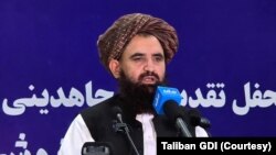 د طالبانو د حکومت د استخباراتو د عمومي ریاست سرپرست عبدالحق وثیق ویلي چې د طالبانو پر وړاندې د سړې جګړې هدف د دغې ډلې وسله وال په څو ډلو باندې ویشل دي.