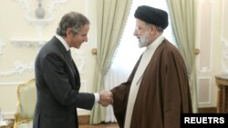 دیدار رافائل گروسی مدیرکل آژانس بین‌المللی انرژی اتمی و ابراهیم رئیسی رئیس‌جمهوری اسلامی ایران در تهران، ۱۳ اسفند ۱۴۰۱ - آرشیو