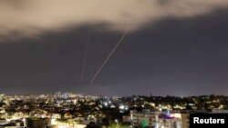 រូបឯកសារ៖ ប្រព័ន្ធ​បាញ់​កម្ទេច​មីស៊ីល​របស់​អ៊ីស្រាអែល​កំពុង​ប្រតិបត្តិការ ក្រោយ​អ៊ីរ៉ង់​បាន​បាញ់​ដ្រូន​និង​មីស៊ីល​ជាច្រើន​គ្រាប់​ទៅ​លើ​អ៊ីស្រាអែល កាលពី​ថ្ងៃទី១៤ ខែមេសា ឆ្នាំ២០២៤។ 