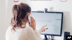 La falta de desconexión del trabajo se han convertido en un problema que en algunos países ven a los trabajadores más jóvenes como "generación quemada" por el extremo agotamiento laboral y el estrés.