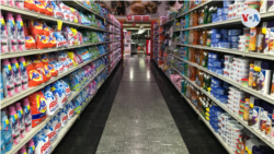 En contraste con la escasez que vivió el país, los supermercados en Venezuela actualmente están llenos de una gran variedad de productos. 