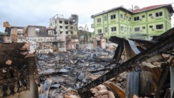 မြန်မာစစ်ကောင်စီနဲ့ တအောင်းပြည်သူ့လွတ်မြောက်ရေးတပ် TNLA ကြား တိုက်ပွဲတွေအတွင်း ပျက်စီးသွားတဲ့ ရှမ်းပြည်မြောက်ပိုင်း ကျောက်မဲမြို့ထဲက လူနေအဆောက်အဦများ (ဇူလိုင် ၁၊ ၂၀၂၄)
