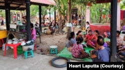 မြစ်ဝကျွန်းပေါ် ဒေသခံတွေ မုန်တိုင်းဘေးလွတ်ရာ တိမ်းရှောင်နေရ (မေ ၁၁၊ ၂၀၂၃)