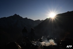 Pobladores de los Andes de Bolivia, cerca de La Paz, celebraron este martes 1 de agosto de 2023 el Día de la Pachamama. [AFP]