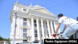 Државен завод за ревизија пресметал дека годишно државата губи повеќе од 800 милиони долари со иселувањето на стручните кадри