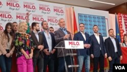 Aktuelni predsjednik Crne Gore Milo Đukanović govori poslije poraza na izborima (Foto: VOA, Sanja Novaković)