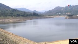 Debido al fenómeno de El Niño, el embalse de San Rafael está funcionado con un 18 % de sus capacidades. [Foto: Johan Reyes, VOA].