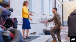 爱沙尼亚总理卡亚·卡拉斯在塔林会晤到访的乌克兰总统泽连斯基（2024年1月11日）