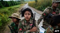 သတင်းလွတ်လပ်ခွင့်ဆိုင်ရာ လူ့အခွင့်အရေး ဓာတ်ပုံမှတ်တမ်းဆု မန္တလေး PDF တပ်ဖွဲ့ဝင်အမျိုးသမီးများအကြောင်းရိုက်ကူးခဲ့သည့် AFP သတင်းဌာနကရရှိ