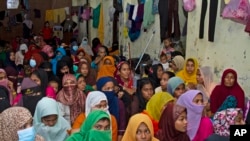 အင်ဒိုနီးရှားနိုင်ငံကို ထွက်ပြေးရောက်ရှိလာတဲ့ ရိုဟင်ဂျာအမျိုးသမီးများ (ယခင်မှတ်တမ်းဓာတ်ပုံ)