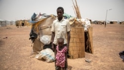 Siwiliw bɛ mɔgɔ tan ni caman cɛ minnu fagara kɛlɛcɛw ka binkanni senfɛ Burkina Faso, sigida ni lakanabagaw y’o fɔ AFP ye kari na.