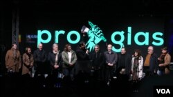 Učesnici završne tribine inicijative "ProGlas" u Beogradu (foto:Fonet)