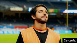 Carlos Colmenares es uno de los fotógrafos oficiales del Inter de Miami, el equipo de fútbol que ha ganado relevancia por fichar al astro argentino Lionel Messi.