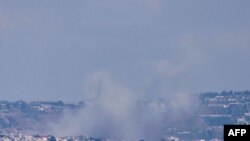 ภาพของพื้นที่ภาคเหนือของอิสราเอลแสดงให้เห็นกลุ่มควันที่เกิดขึ้น หลังอิสราเอลถล่มหมู่บ้านเคียม ทางภาคใต้ของเลบานอน เมื่อ 6 ส.ค. 2567