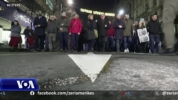 Analistët: Protestat në Serbi, reagim ndaj dobësimit të demokracisë