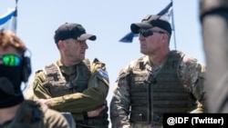 ژنرال مایکل اریک کوریلا، فرمانده سنتکام، و هِرزی هالِوی، رئیس ستاد کل ارتش اسرائیل (آرشیو)