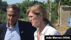 Richard Verma, secretário de Estado Adjunto para a Gestão e Recursos, Richard Verma (esq), e Samantha Power, administradora USAID, Benguela