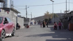 Malbatên Kurdên Sûrî Yên Penaber di Kampan de Bê Semiyan Mane