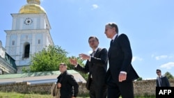 Тој зборуваше на заедничката прес-конференција во Киев заедно со украинскиот министер за надворешни работи Дмитро Кулеба, додавајќи дека поддршката ќе биде насочена кон инвестирање во индустриската база на Украина