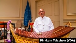 อ.อานันท์ นาคคง นักมานุษยดุริยางควิทยา คณะดุริยางคศาสตร์ มหาวิทยาลัยศิลปากร