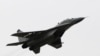 ARCHIVO: una vista de un avión MiG-29 en la base aérea de Sliac, en Sliac, Eslovaquia, el 29 de febrero de 2008.