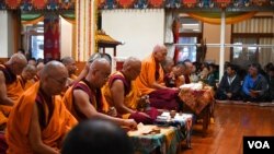Former Staff of CTA Offered Long Life Prayer to the Dalai Lama