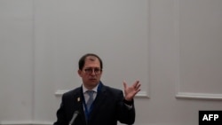 ARCHIVO - El fiscal general de Colombia, Francisco Barbosa, habla durante una reunión de fiscales y fiscales generales en Playa Bonita, cerca de la ciudad de Panamá, en agosto de 2021.