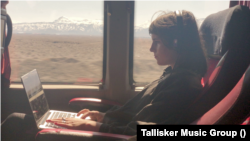 الیونور ملیساند، ترانه‌نویس و خواننده ترانه «آزاد» چهار سال پیش برای ضبط آلبومش به ایران سفر کرده بود