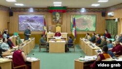 སྲིད་སྐྱོང་དང་ནང་སྲིད་བཀའ་བློན་གཅིག་ལྕོགས་སྤེན་པ་ཚེ་རིང་མཆོག་གིས་ནང་སྲིད་ལས་ཁུངས་ཀྱི་ཕྱི་ལོ་ ༢༠༢༢ དང་ ༢༣ ལོའི་ལས་དོན་སྙིང་བསྡུས་སྙན་སྒྲོན།