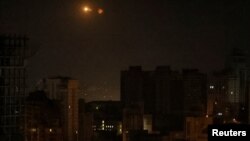 انفجار پهپاد «شاهد» ساخت ایران در حملات شبانه روسیه به اوکراین که توسط نیروهای پافند هوایی اوکراین هدف قرار گرفت. کی‌یف، اوکراین - ۴ خرداد ۱۴۰۲