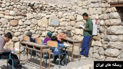 مدارس در مناطق محروم در ایران. آرشیو