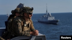 Війна Росії проти України поставила під сумнів здатність Росії утримувати значні сили на своєму західному кордоні. Фото: навчання НАТО в Балтії, Reuters