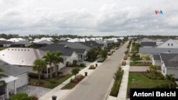 Vista aérea de uno de los barrios de la comunidad de Babcock Ranch, en Florida, con casas de nueva construcción.