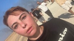 "Я бачила, як стріляли в людей переді мною", – розповідь жінки, що вижила в нападі ХАМАСу на музичному фестивалі в Ізраїлі. Відео