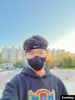 張俊傑在中國的校園。