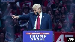 特朗普在亞利桑那州出席競選集會。（法新社資料照片)