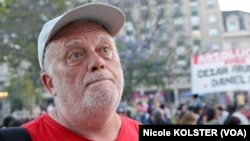 "El problema central es que Argentina depende del FMI y toda su economía y esfuerzo está destinado a pagar deuda": Enrique Arrillaga, de 63.