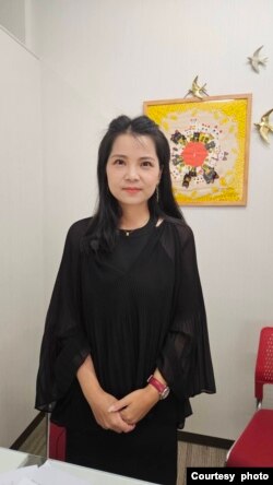 原籍成都、現於台北開設油管節目的作家陸配上官亂 (照片提供: 上官亂)