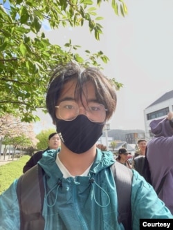 張俊傑在新西蘭的校園裡。