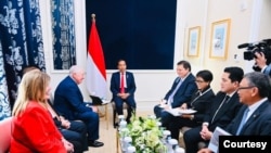 Presiden Joko Widodo menerima CEO Freeport McMoran, Ricard Adkerson, di Hotel Waldorf Astoria, Washington DC, Senin (13/11). (Setpres RI)