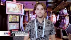 Un "alien" creado con inteligencia artificial en la feria CES