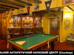 Бар "Фарадей" на станції "Акаадемік Вернадський". Фото: Фото: НАЦІОНАЛЬНИЙ АНТАРКТИЧНИЙ НАУКОВИЙ ЦЕНТР