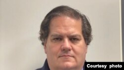 《蘋果日報》創辦人黎智英的私人助理西蒙（Mark Simon）（照片來源：Mark Simon的社交媒體 “X” 賬戶)